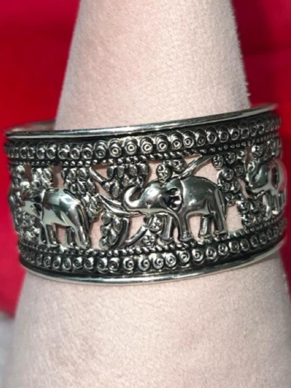 925 vintage Sterling Silver elephant cuff bangle bracelet
